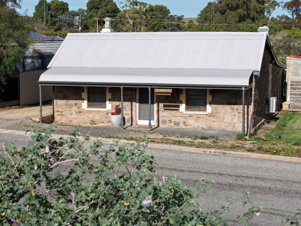 The Miners Inn — Burra SA heritage stone cottage